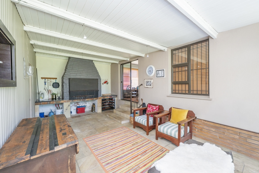 4 Bedroom Property for Sale in Protea Heights Western Cape